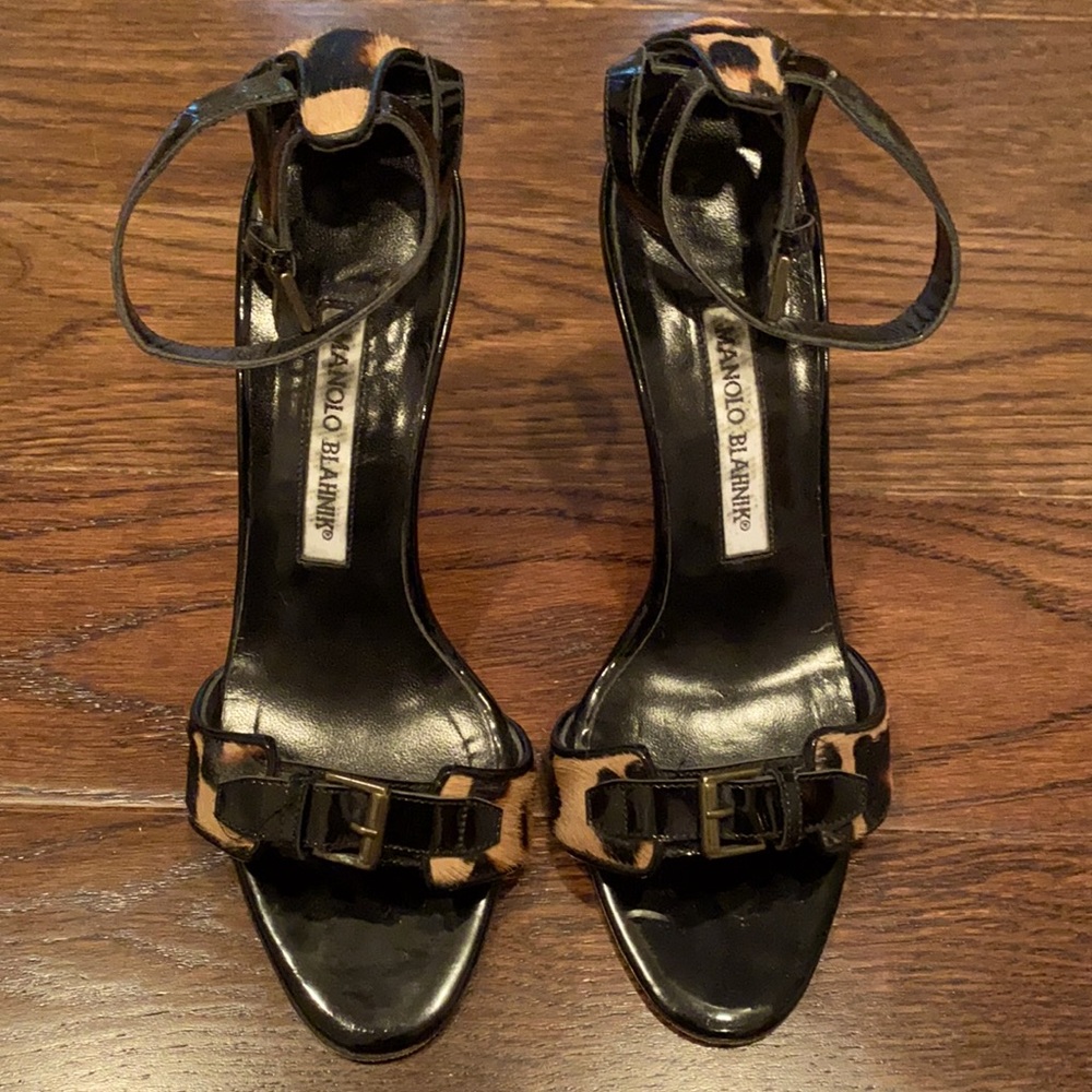 Manolo Blanhik size 36 leopard print sandals
